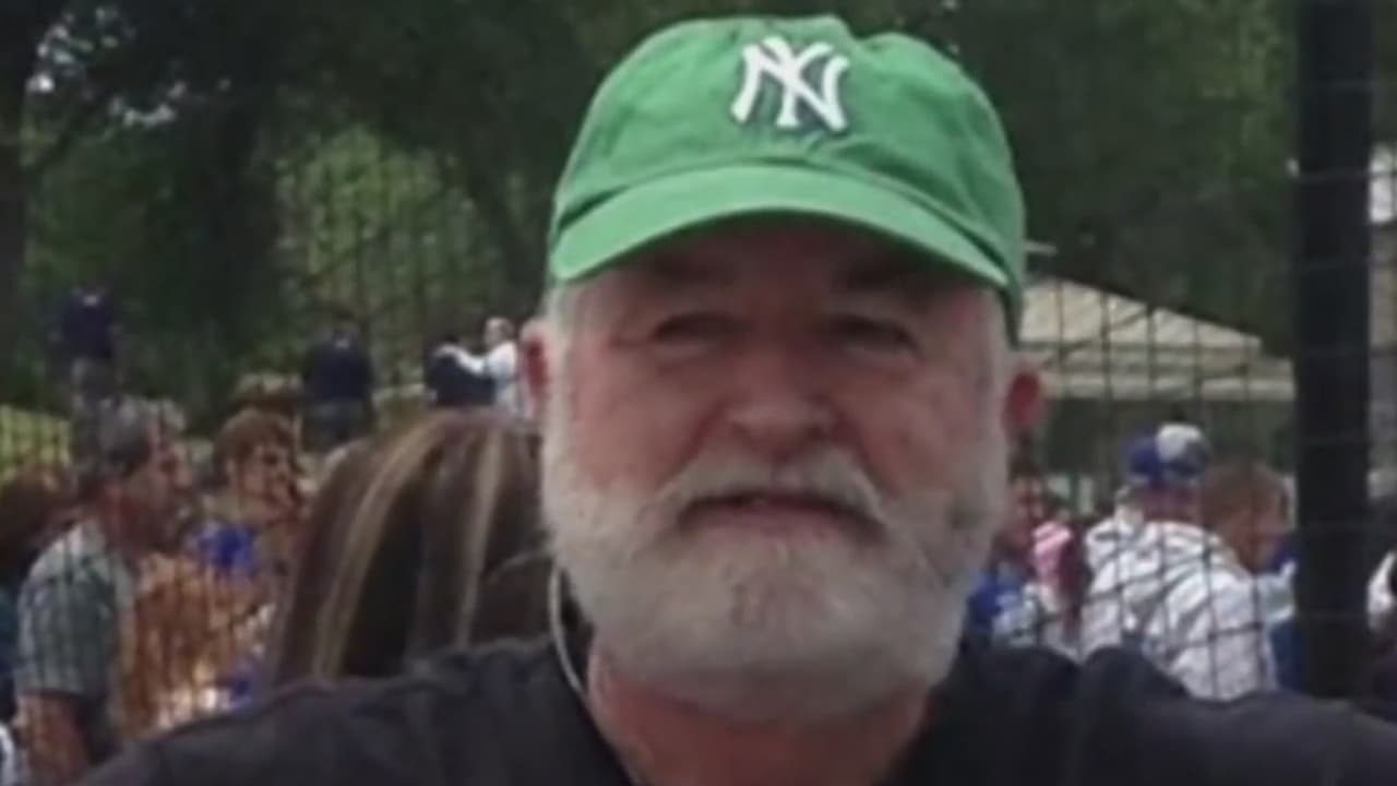 Un hombre es acusado de asesinar a su padre mientras estaba en una videollamada de Zoom