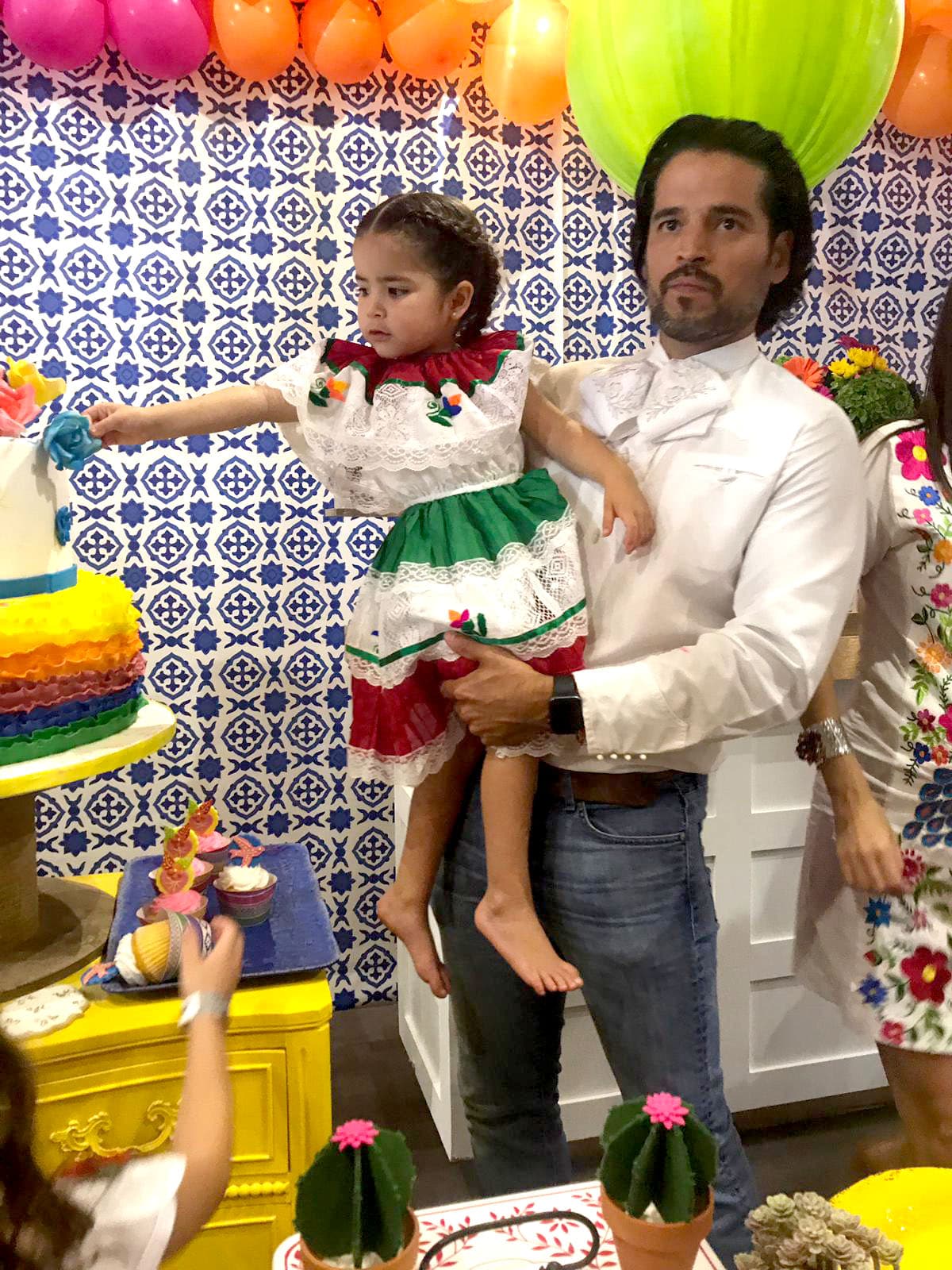Giulietta ya quería probar su pastel de cumpleaños.