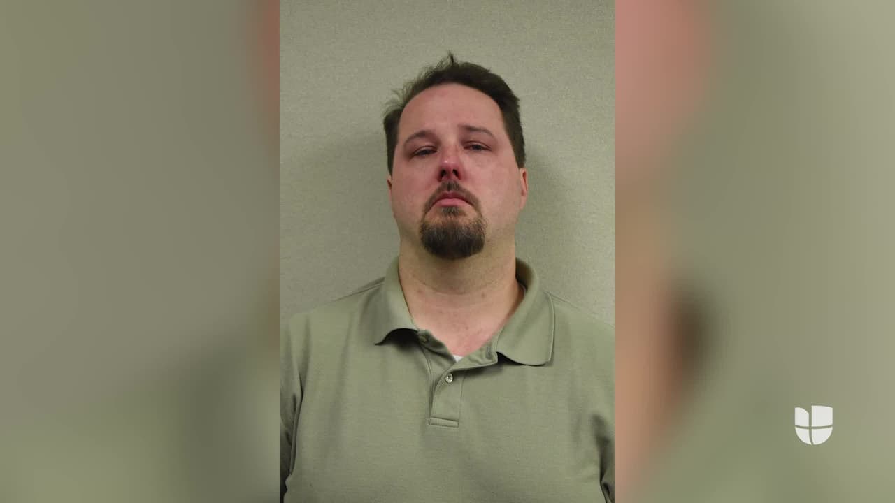 Arrestan a pastor a cargo de niños por ocultar una cámara en el baño de una iglesia en Florida