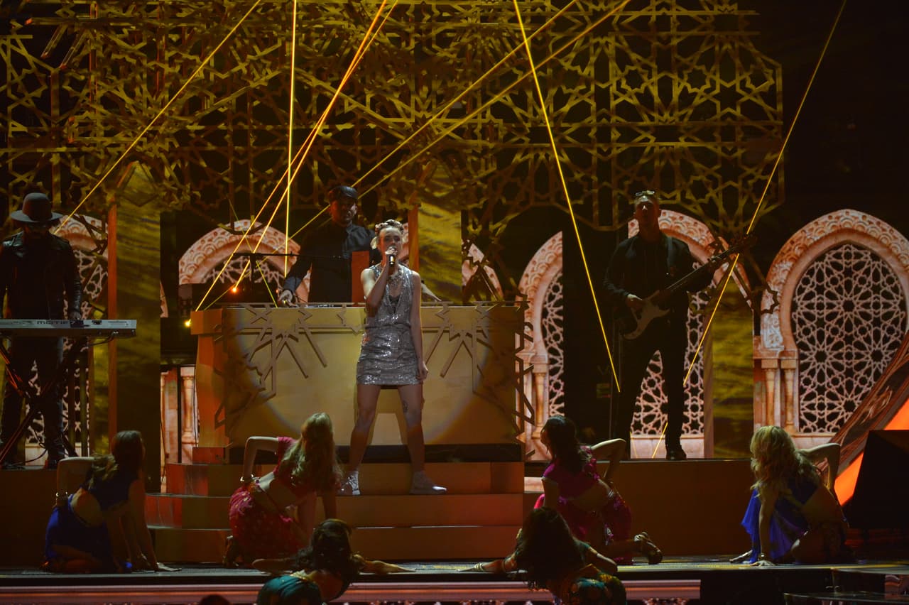 MØ lo hizo de maravilla, su hermosa voz lució como nunca.