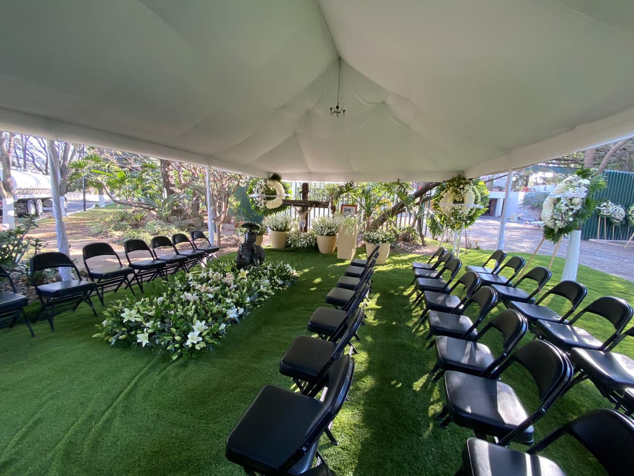 Estas imágenes obtenidas en exclusiva por Univision Noticias, muestran cómo fue el lugar donde, de manera privada, sus familiares realizaron su sepultura.