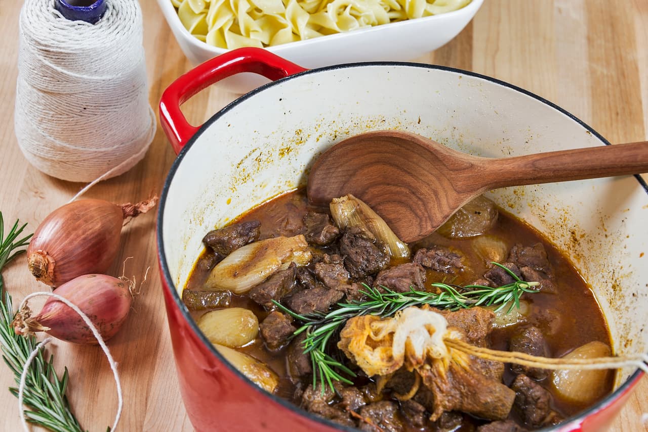 Sácale provecho a las ollas de hierro fundido de tu cocina.