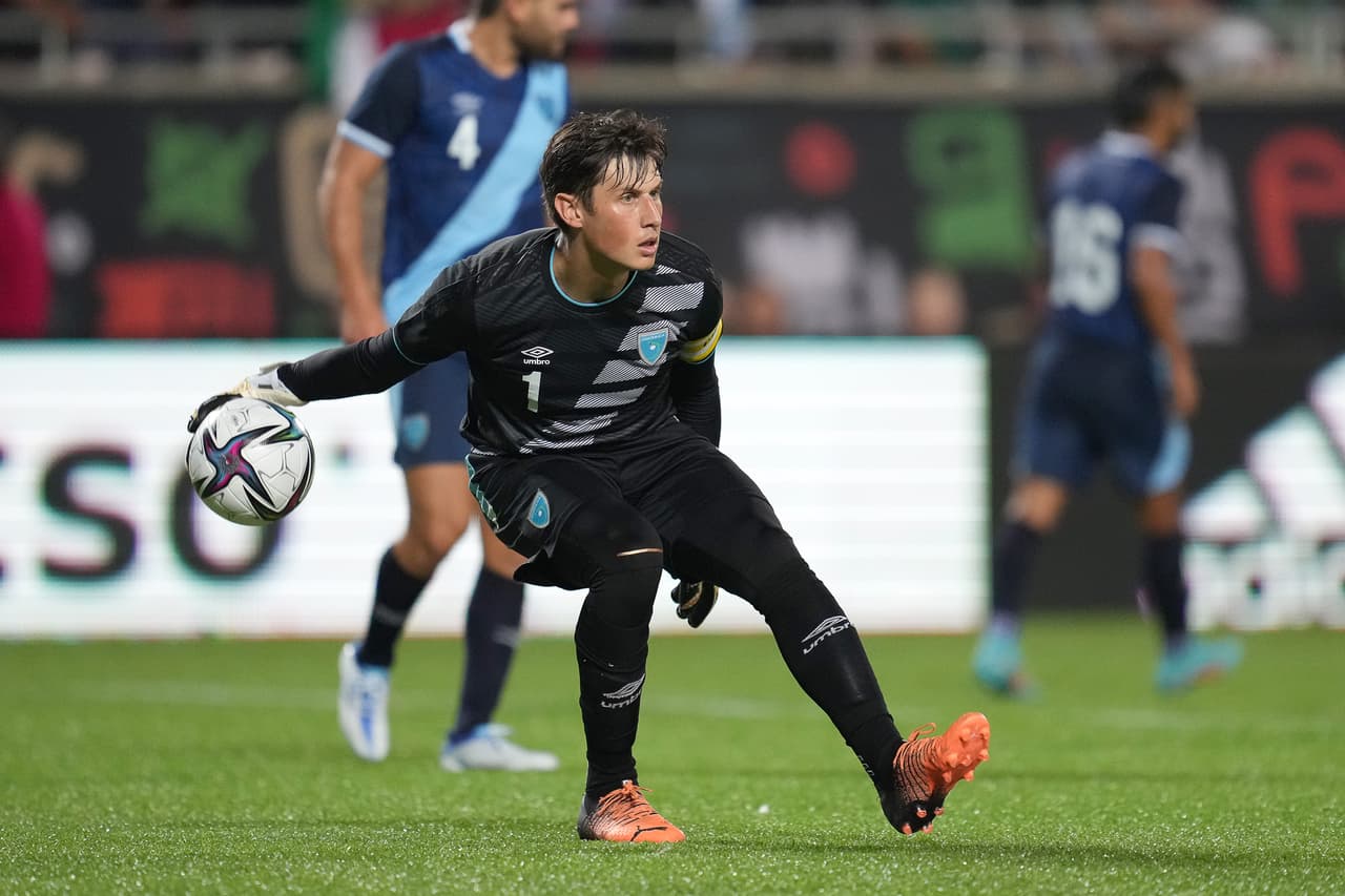 Con un equipo de jugadores jóvenes como Carlos Acevedo, Marcelo Flores o Luis Chávez, el Tricolor tuvo un pobre desempeño ante Guatemala.