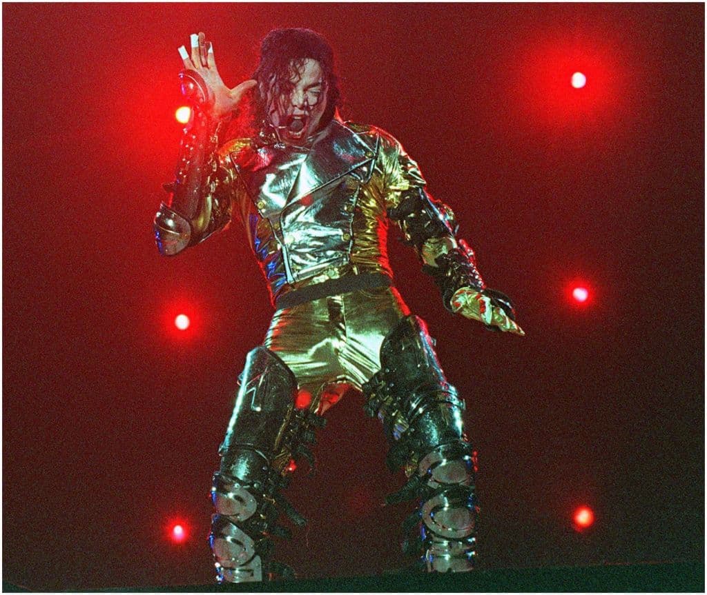 Han pasado más de 12 años desde que murió la leyenda del pop; muchos todavía creen que Michael Jackson todavía está vivo.