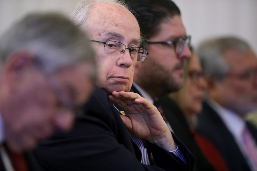 El consejo permanente discute si aprueba el nombramiento de Gustavo Tarre como representante ante ese cuerpo.