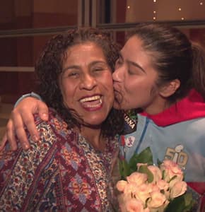 Familias de los jóvenes de la Orquesta YOLA celebraron a los músicos en Los Ángeles.