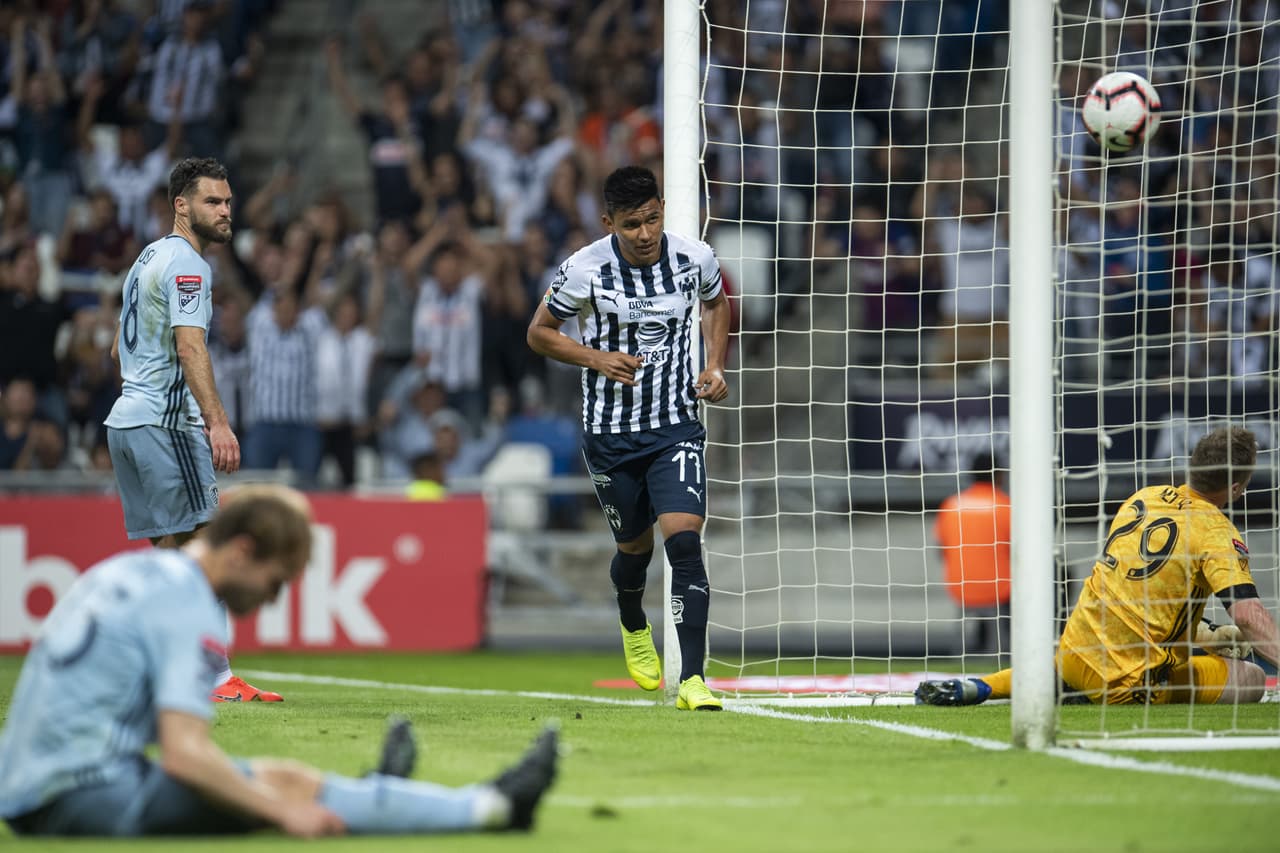 A los 55 minutos Jesús Gallardo llegó a cerrar la pinza para finiquitar un centro rasante en el área del Sporting para sacudir las redes.