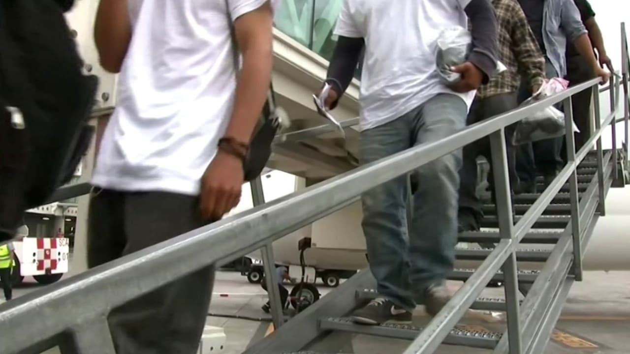 ¿Pueden seguir las deportaciones de EEUU a Venezuela durante emergencia por sismos? Abogada de inmigración lo explica