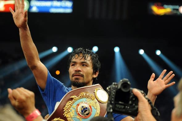 25. MANNY PACQUIAO- Considerado el uno de los mejores boxeadores en la actualidad, Pacquiao acaba de firmar un contrato con Hewlett-Packard por tres años para una campaña publicitaria mundial. Sus diversas actividades, intercaladas con su carrera de boxeador, le han permitido ganar cerca de $25 millones en un año.
