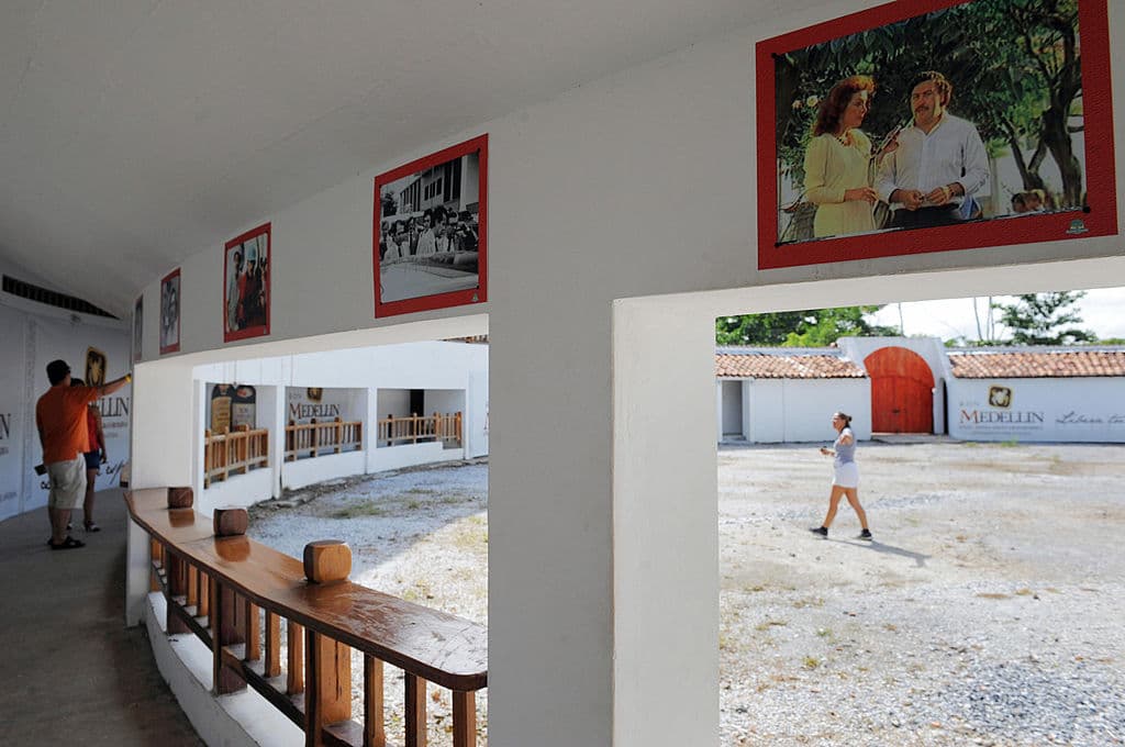 A la Hacienda le puso el nombre de "Nápoles" en honor al padre del ganster Al Capone, quien nació en esa ciudad.