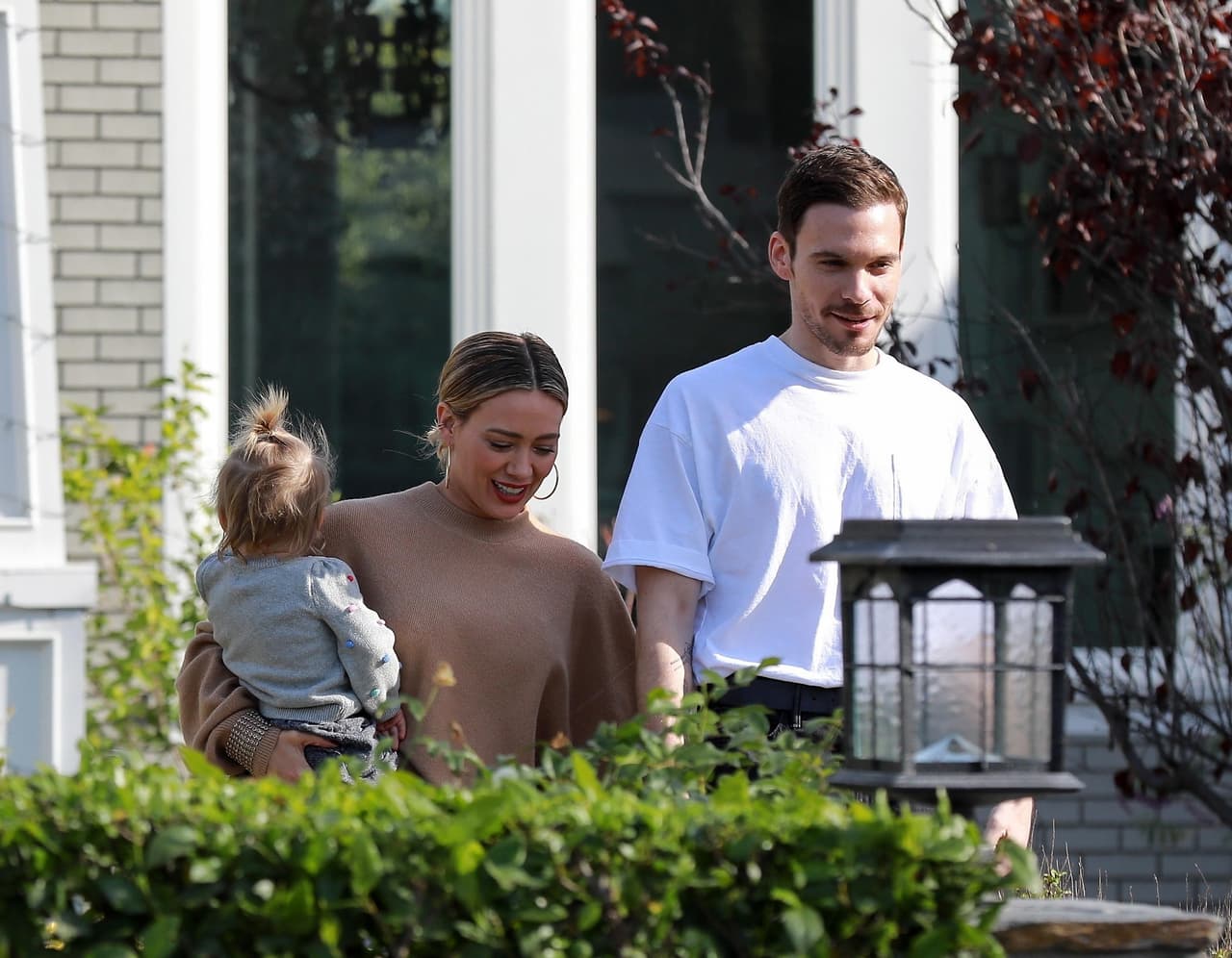 A Duff y Koma se les relacionó sentimentalmente desde inicios de 2017. En marzo de ese año se supo que se separaron, pero en septiembre se reconciliaron.