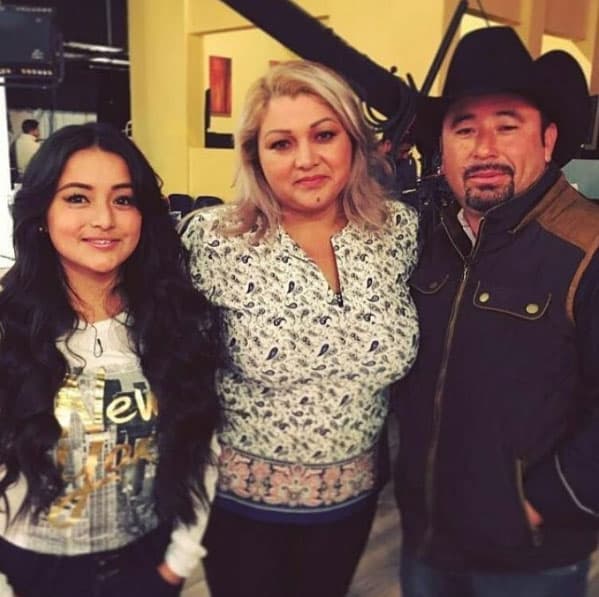 "Y tal vez, en vez de pegar papelitos en postes de su colonia, de su rancho, pueblo, lo hicieron a través de las redes y se ha convierto en una burla”, agregó.