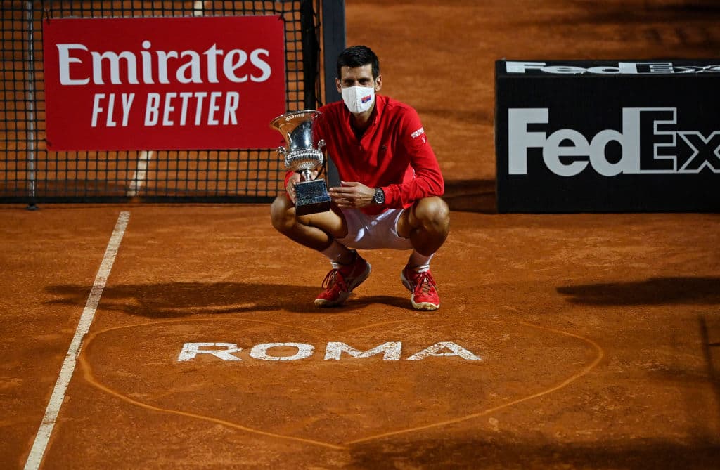'Nole', después de su desastroso paso por el US Open, levanta su copa número 36 del torneo Masters 1000 derrotando 7-5 y 6-3 a Diego Schwartzman, ¡enorme!