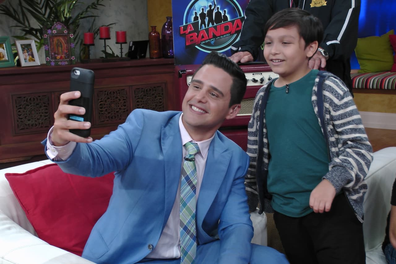 Mathew se divirtió en grande en su debut en Despierta América.