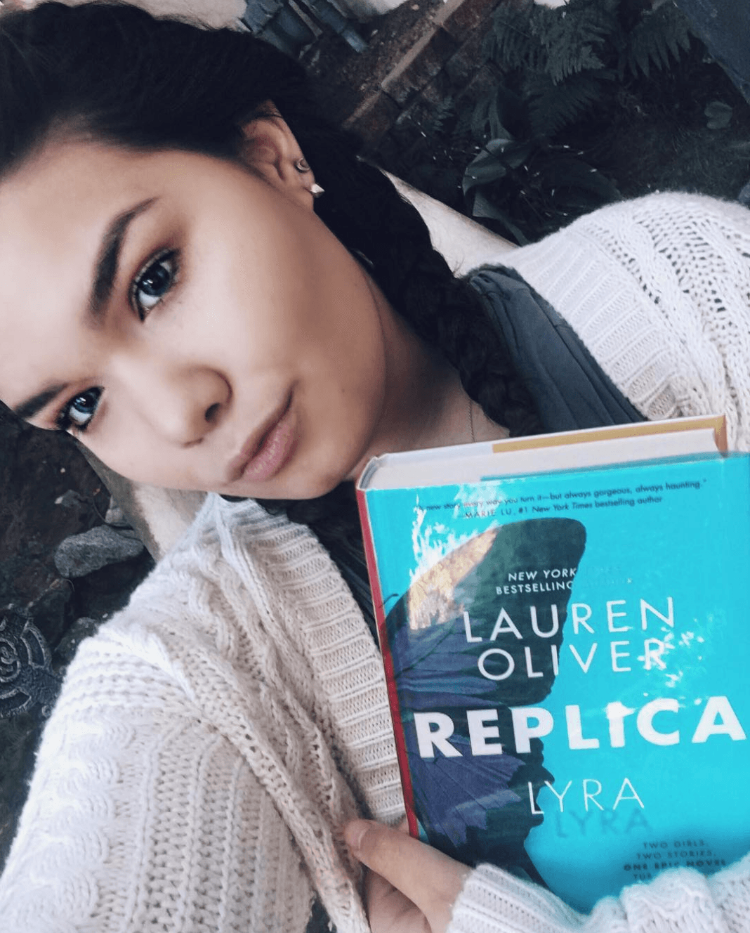 Sobre su vida personal, a Madison le gusta leer y publica periódicamente sus lecturas más recientes en Instagram. En 2017 compartió una selfie sosteniendo el libro de Lauren Oliver ‘Replica’.
<br>
<br>“Me encanta este libro de Lauren Oliver. Es genial cómo puedes leerlo de tres maneras: Lyra primero, Gemma primero, o alternando entre ellos”, escribió.