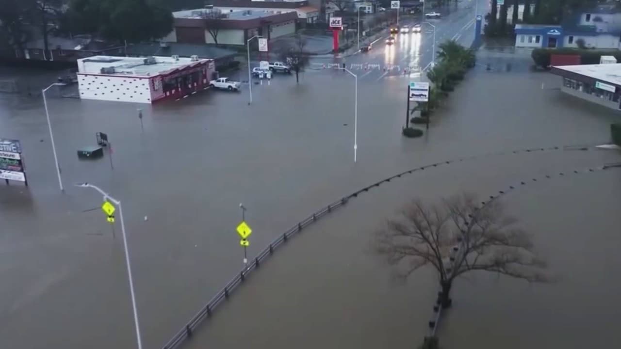 Mal tiempo amenaza viajes de fin de año en algunas zonas del país: resumen de las noticias del día