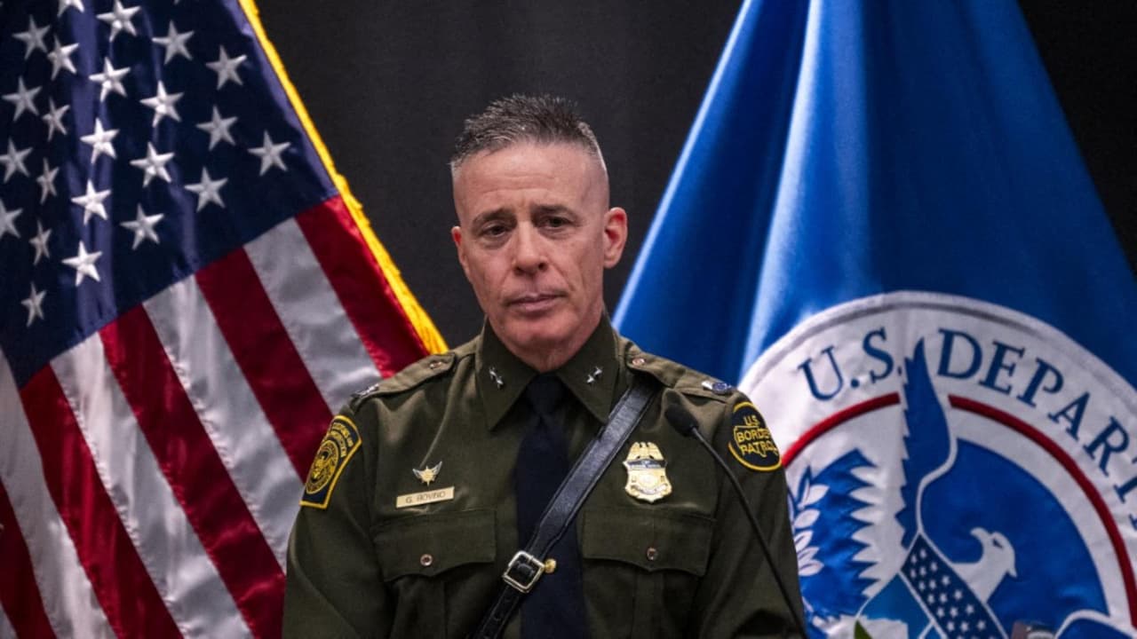 Greg Bovino deja Minneapolis y Tom Homan asume mando operativo en medio de caída en la aprobación