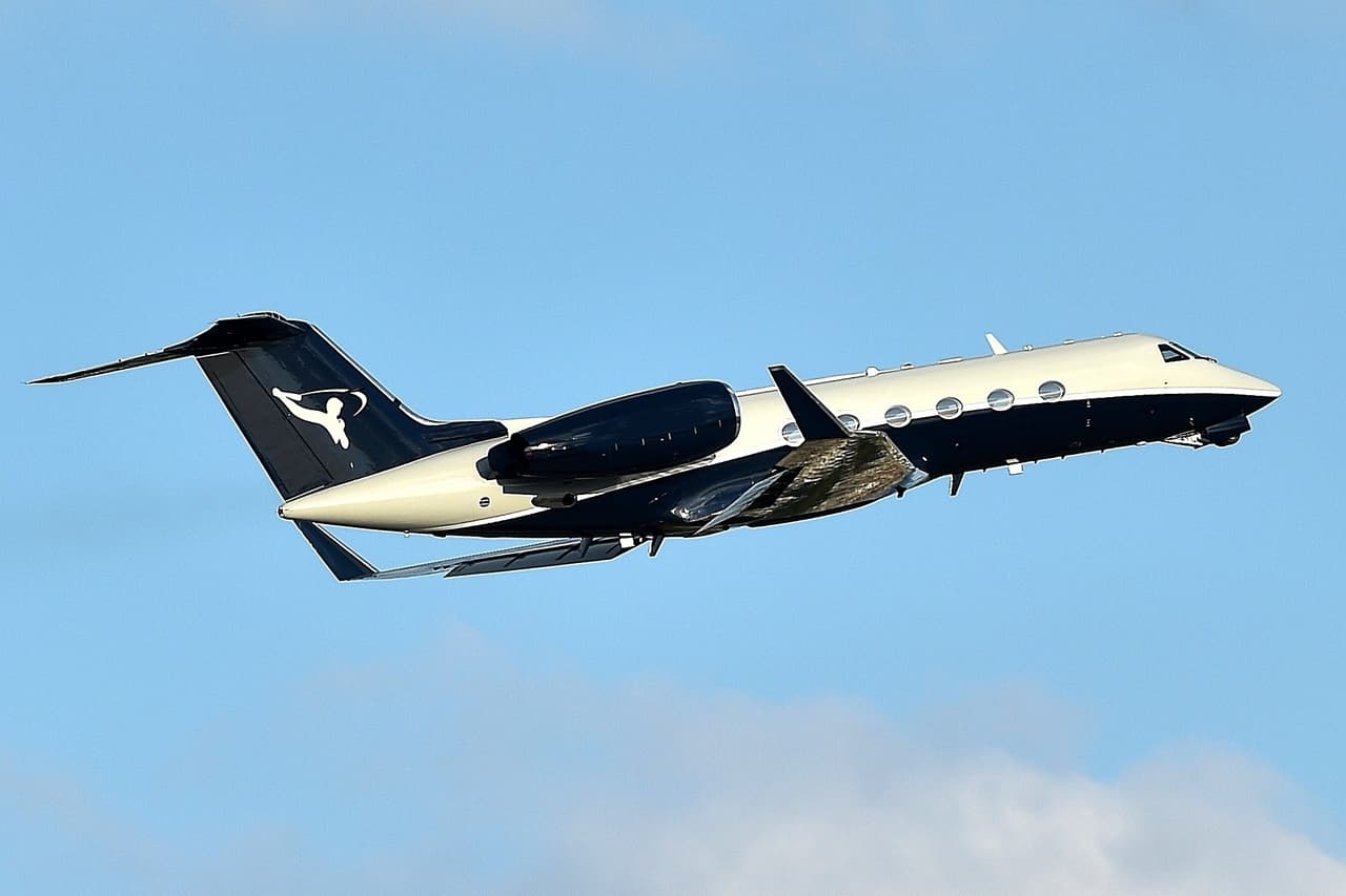 Además, de acuerdo con Grosby Group., la aeronave recién salió de la tienda para que ahora sean personalizados sus interiores.