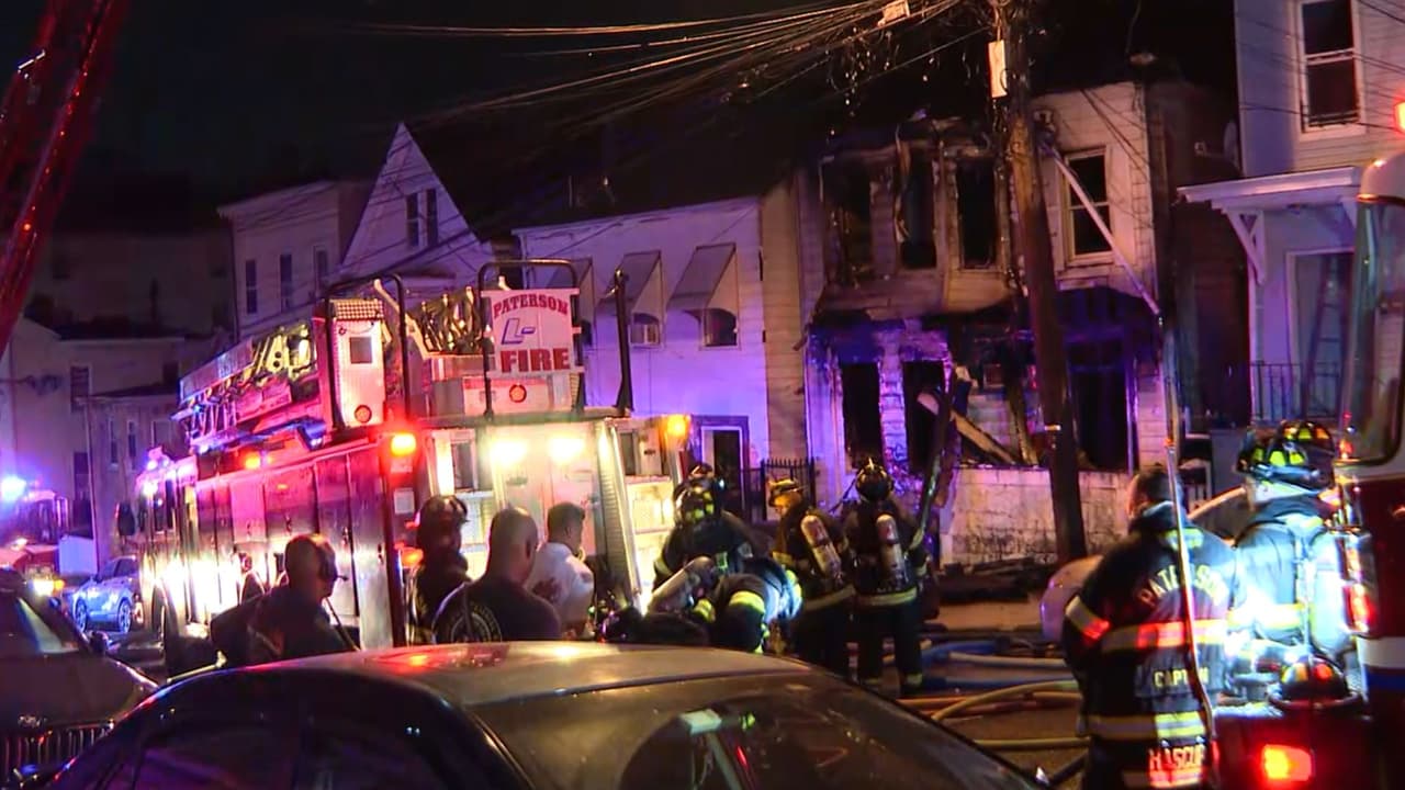 Incendio de vivienda en Paterson cobra la vida de dos personas y deja más de una decena de desplazados