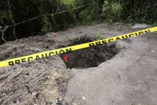 Hasta ahora han encontrado unos 40 restos humanos en Iguala.