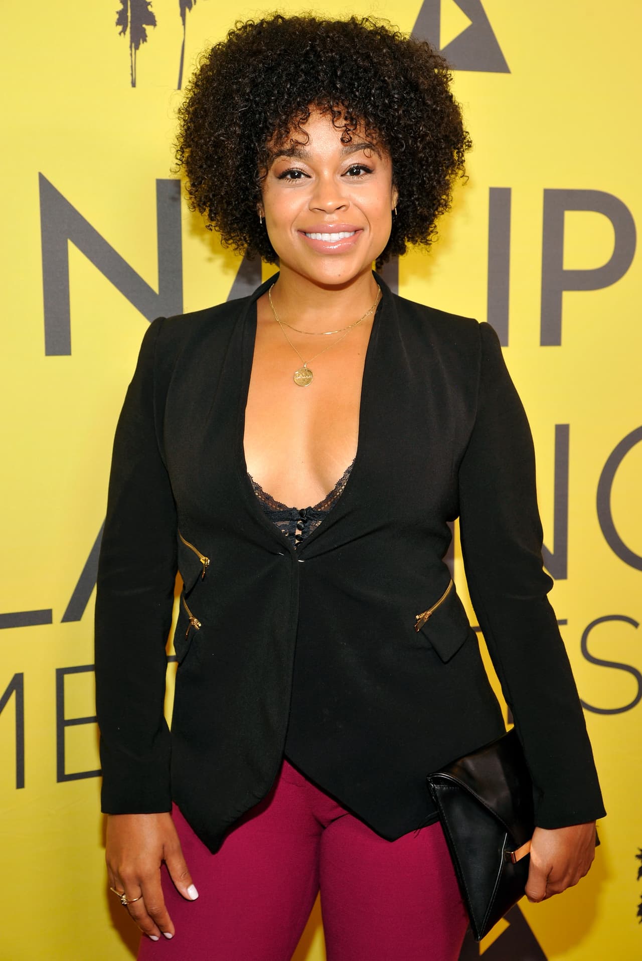 A través de las redes sociales, la actriz de la serie ‘Gentefied’ anunció muy emocionada su participación en la premiación. Ella está nominada además en la categoría 'Influencer con Causa'.