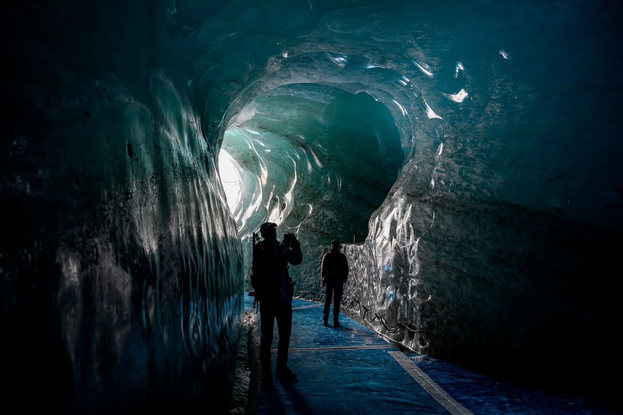 Algunas están hechas de roca, otras de hielo: las cuevas de la Tierra ofrecen inesperados sitios para explorar. 
<br>
<br>Para determinar las cuevas más hermosas del mundo, el sitio 247WallSt.com analizó los conteos de Timeout y The Active Times, centrándose en cuevas de sorprendente belleza natural, así como algunas con elementos excepcionales, añadidos por el hombre.