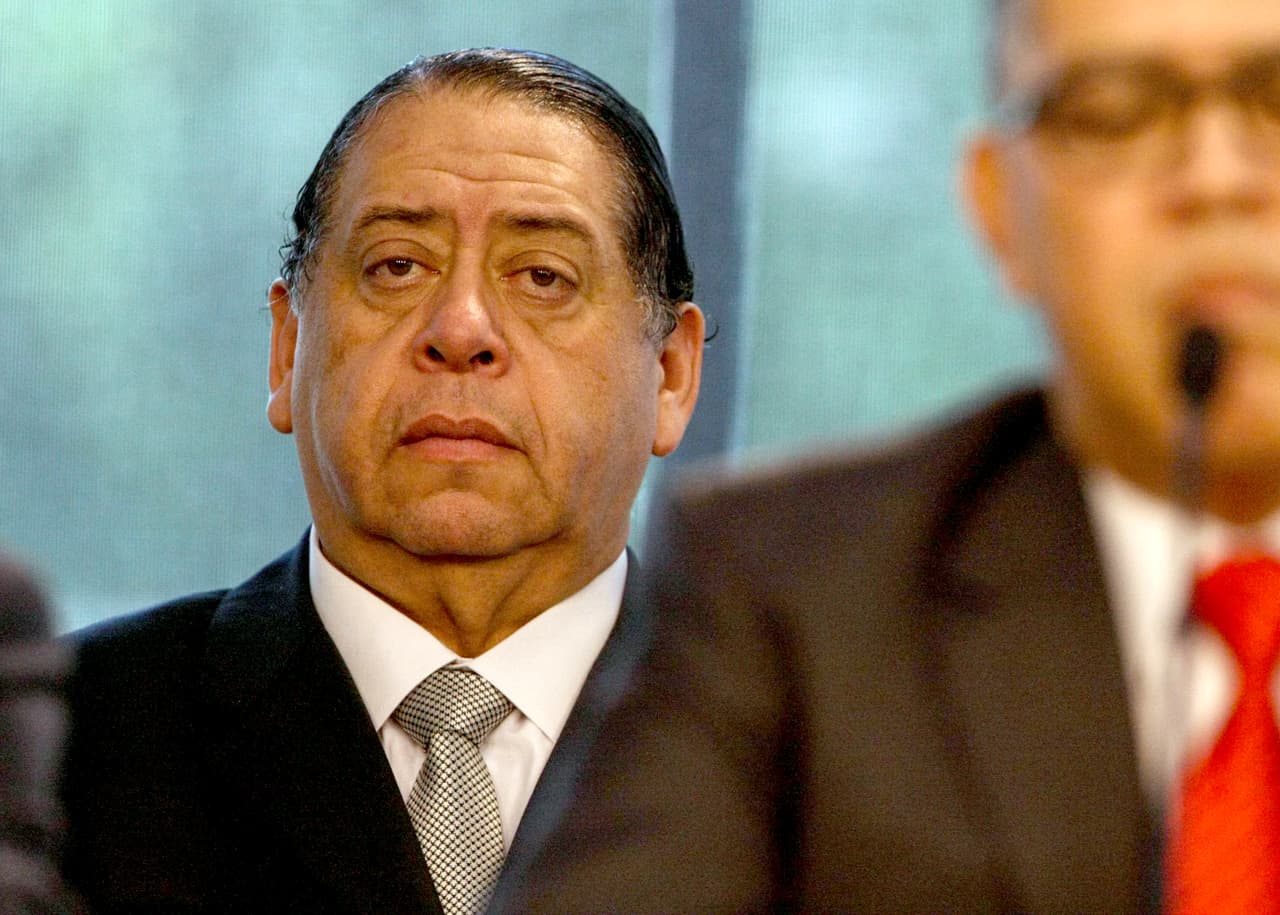 Hermann Escarrá, abogado constitucionalista. Miembro de la Comisión Presidencial para la Asamblea nacional Constituyente. Fue elegido asambleísta por el municipio Zamora, en el estado Miranda.