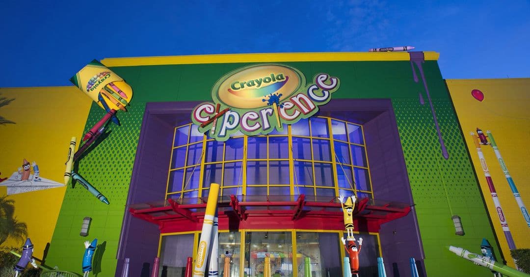 <b><a href="https://www.legoland.com/florida/things-to-do/seasonal-events/brick-or-treat/" target="_blank">Screamin' Green Hauntoween:</a></b> Este evento tendrá una búsqueda del tesoro temática, manualidades espeluznantes, sesiones fotográficas con los personajes y más. Fechas: desde el 23 de septiembre al 31de octubre. El precio es $25.99 cuando lo compras con anticipación y en línea.