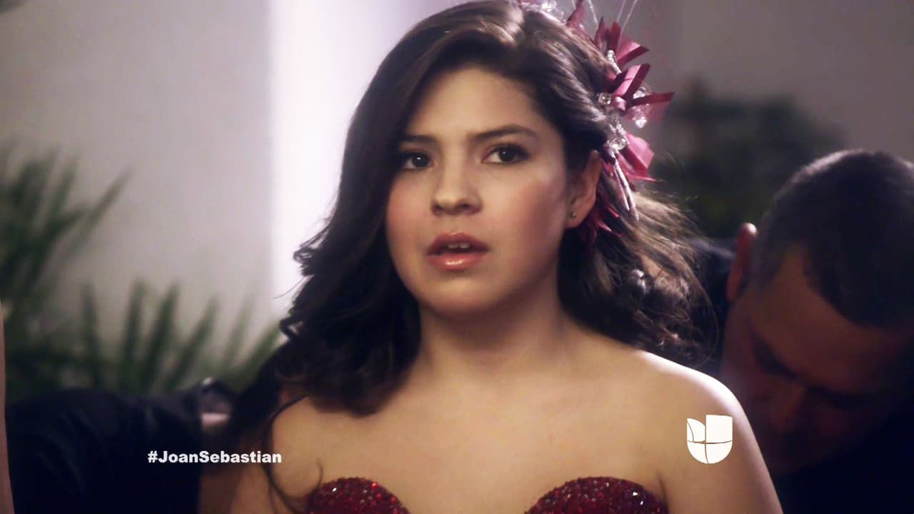 Marcela por poco rompe en llanto ante la ausencia de su padre.