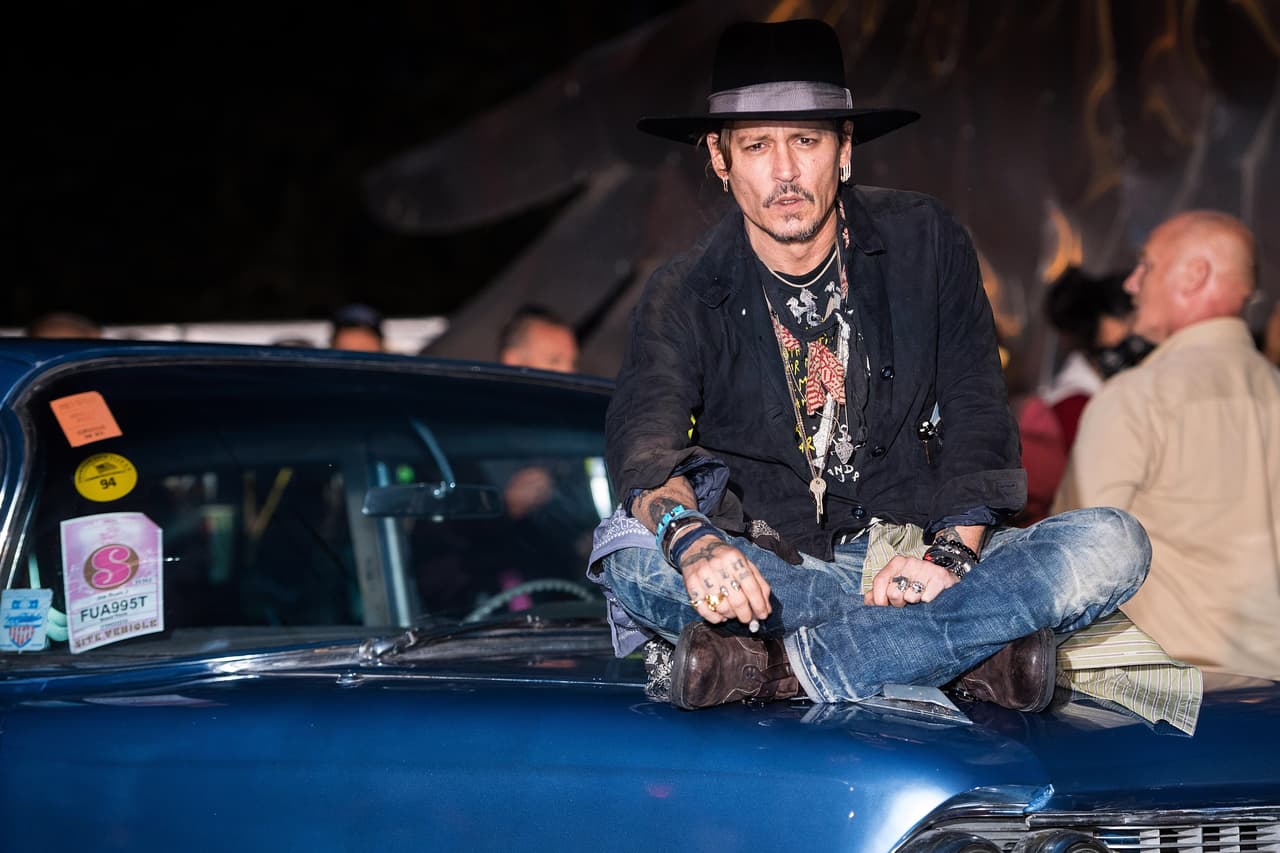Pero Kuno no está solo y, para muestra, Johnny Depp: uno de los actores más famosos de Hollywood. El astro es conocido no sólo por su trabajo en el cine, sino por su extravagante personalidad.
