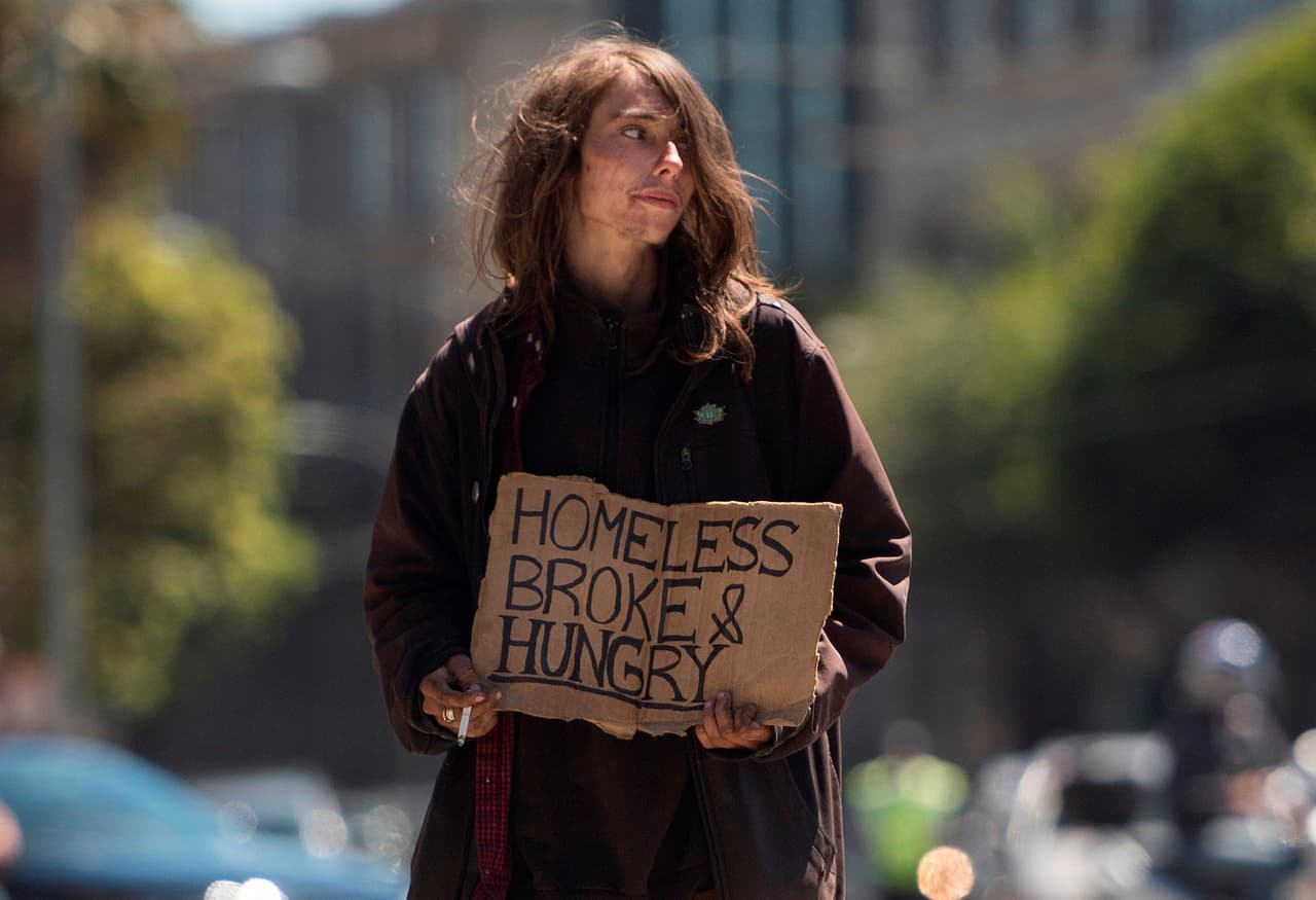 Candidatos LGBTQ destacan la falta de vivienda asequible en California