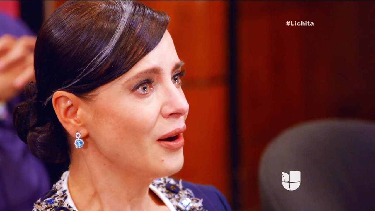 Doña Beatriz no soportó tantas noticias y se fue derechito al hospital.