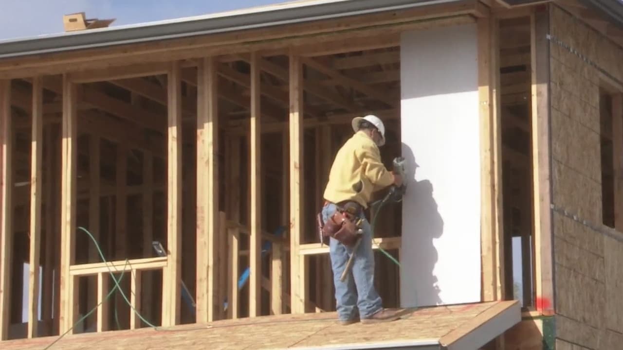 Ciudad de Austin aclara que todos los trabajadores de construcción podrán continuar sus labores 