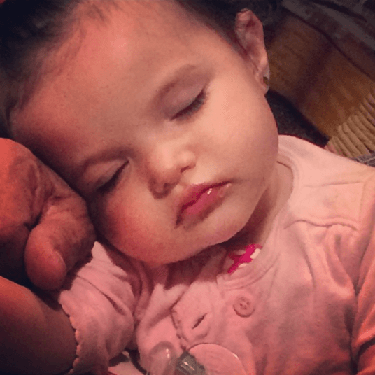 Desde entonces han pasado 7 años y todo indica que, pese a las tragedias que la rodearon cuando era apenas una bebé, Lucianna creció para ser una niña muy alegre, querida y sin complejos.