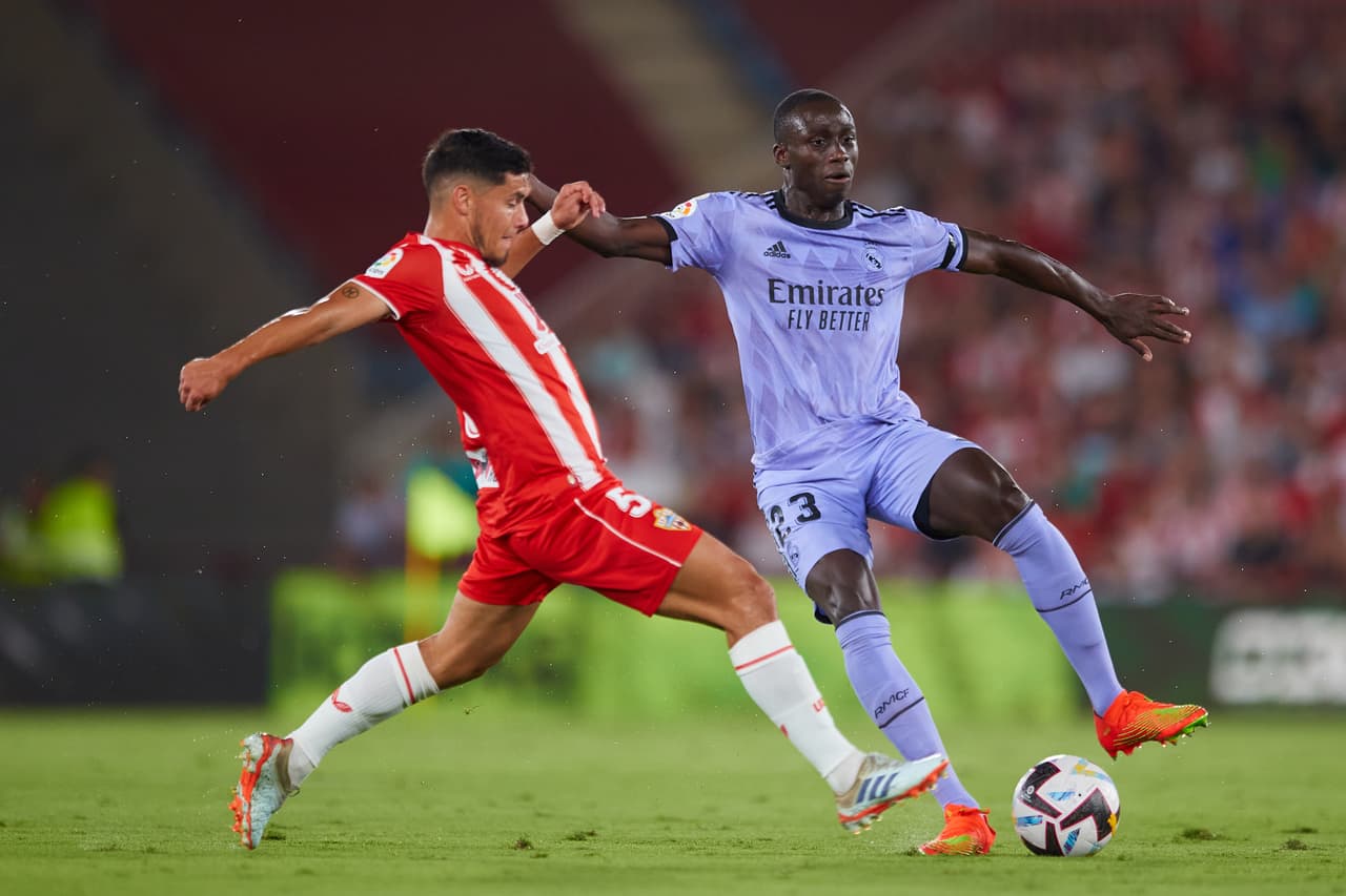 Real Madrid sufrió pero terminó derrotando al Almería con un golazo de David Alaba que entró de cambio para salvar a su equipo.