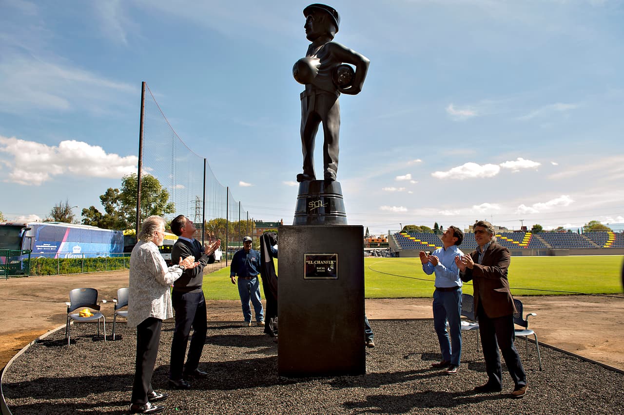 La estatua del Chanfle es uno de los atractivos para los visitantes en Ciudad de México.