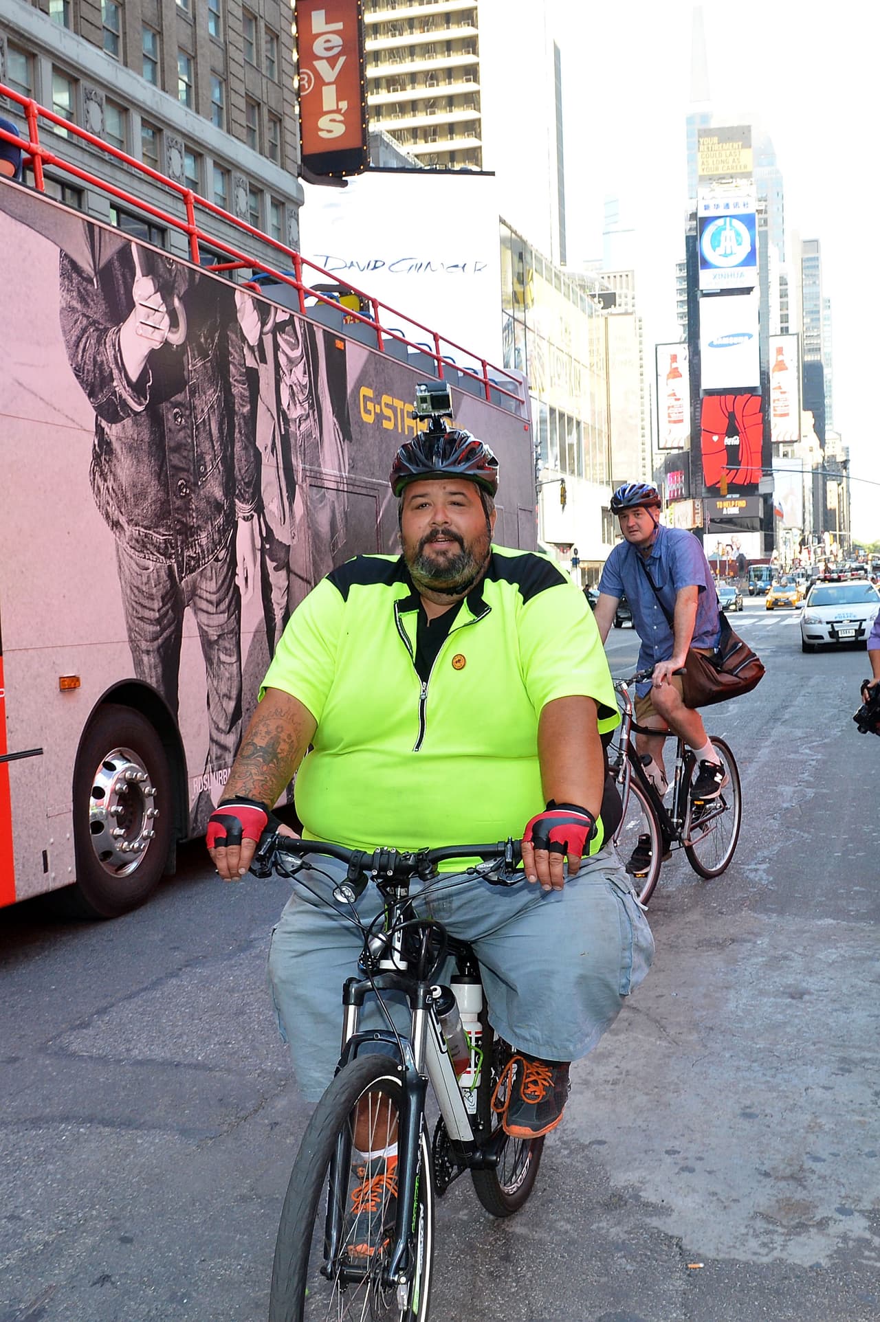 Eric Hites y su esposa Angie Marie Hites llegaron a New York City a Times Square.
