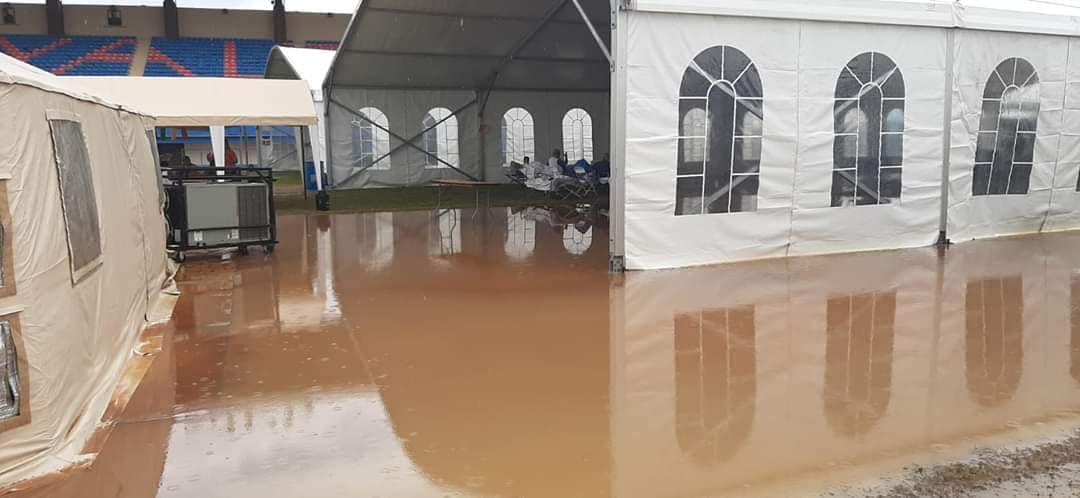 En el refugio hay varios encamados, así como niños y ancianos.