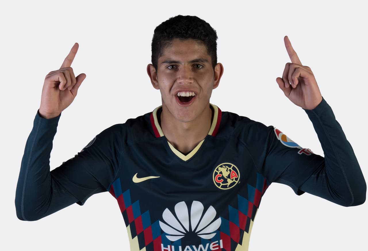 Carlos Vargas (América) - Defensa