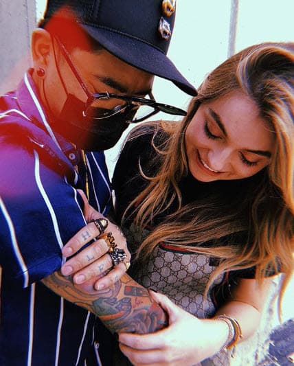 Jon Boy también publicó esta imagen junto a la hija de Angélica Rivera, en ella muestra el tatuaje con el nombre de Sofía que se realizó.