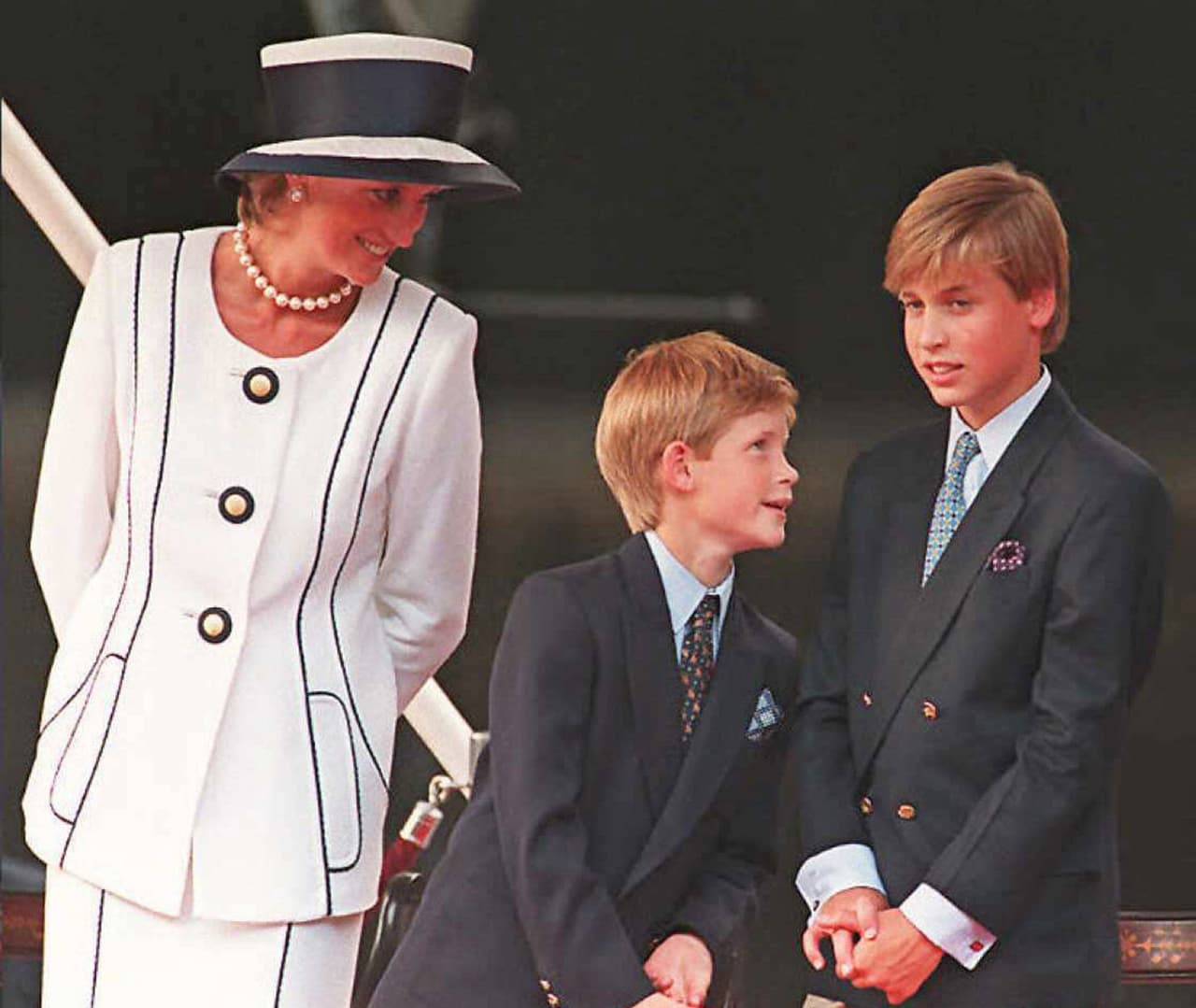 Un año antes de morir, el príncipe William le hizo una promesa de amor eterno a su mamá, Diana de Gales.
<br>
