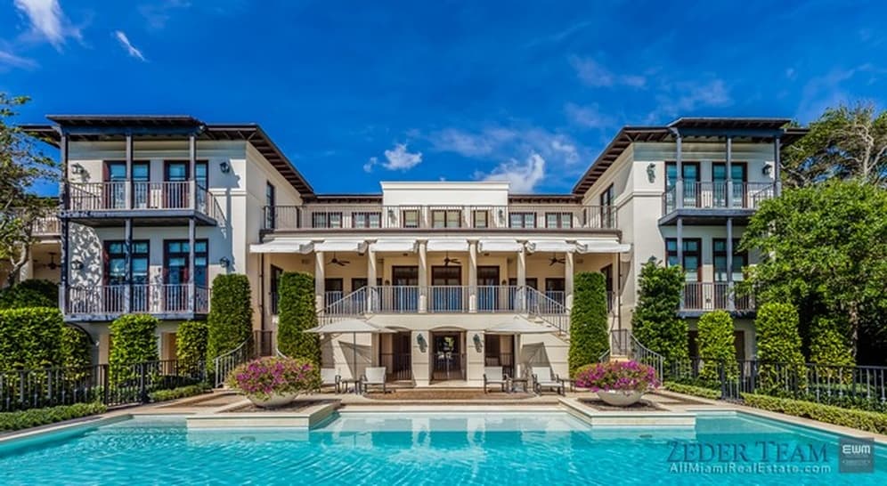 Una mansión en el sur de Florida que una vez perteneció a Cher se vendió por 23,46 millones de dólares.