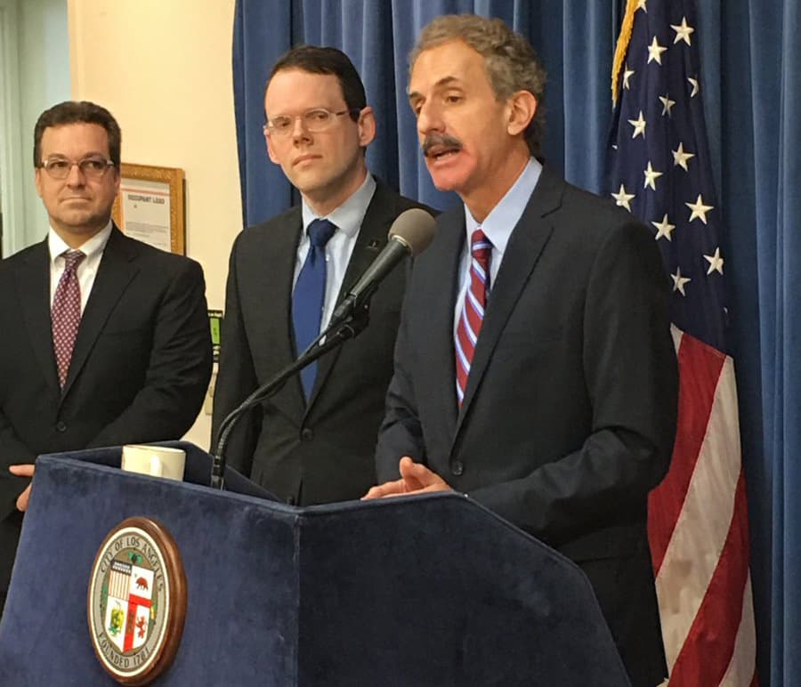 Golpe a 5 agencias de talento sospechosas de cobrar a artistas por enviarlos a 'castings'