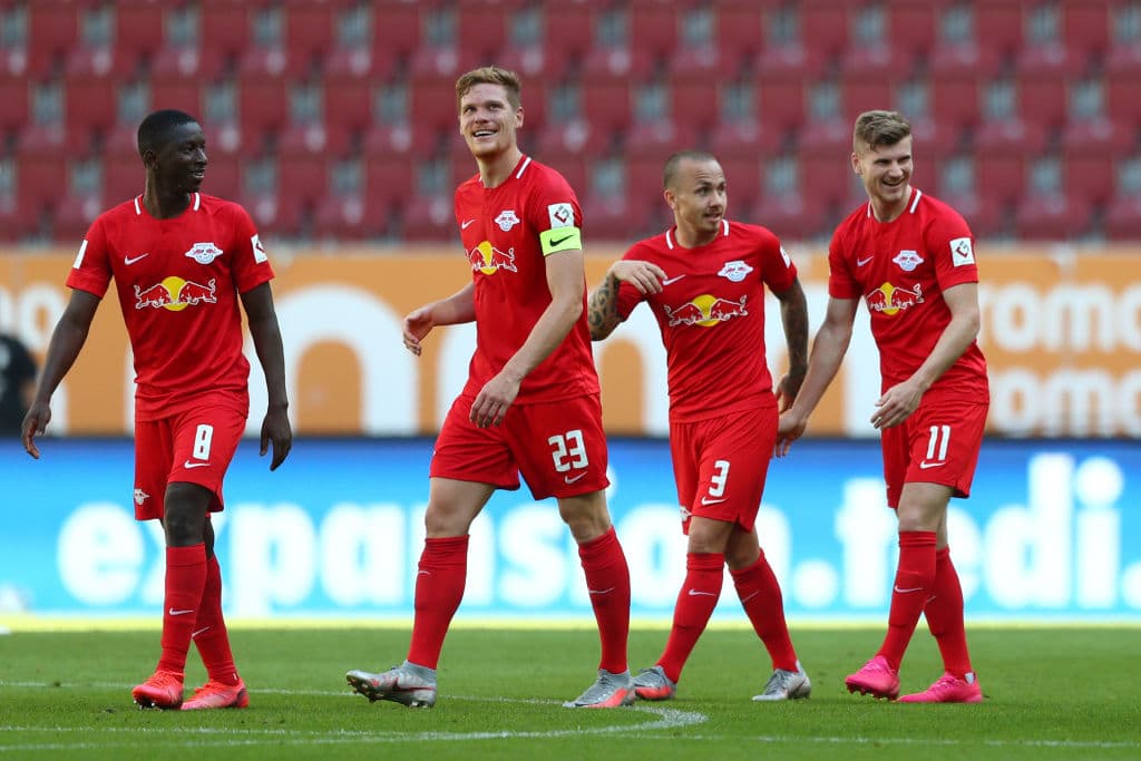RB Leipzig a Champions League y más de la Bundesliga | Friburgo goleó 4-0 al Schalke y Augsburgo cayó 1-2 ante los de Leipzig; así cerraron la temporada.