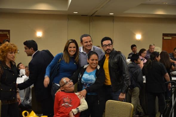 Karla Martínez, Alan Tacher, William Valdéz y más estrellas de Univision pasaron una hermosa mañana junto a los niños a quienes tú puedes ayudar este año.