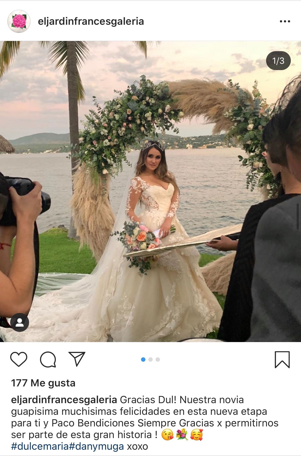 En el perfil de Instagram del lugar donde se realizó el evento,
<b> <a href="https://www.instagram.com/eljardinfrancesgaleria/" target="_blank">El Jardín Francés</a></b>, también publicaron algunos detalles e imágenes, como ésta que compartieron el 14 de noviembre.