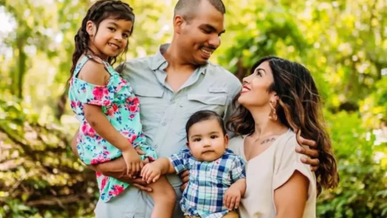 Mujer muere al recibir un disparo en la cabeza cuando viajaba con su familia por la I-10 en San Antonio