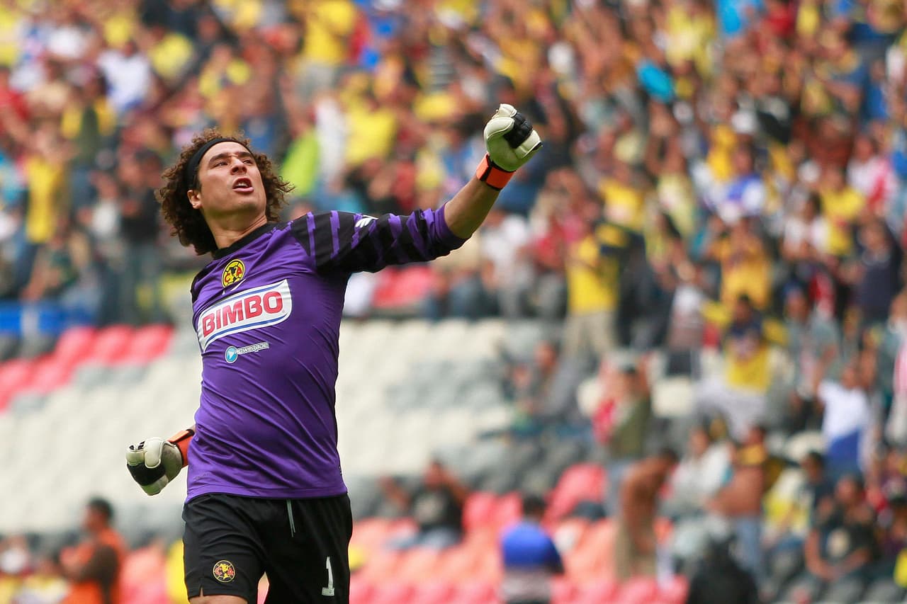 La primera victoria se negaba. Pasaron siete clásicos de Ochoa y cero victorias.
<br>