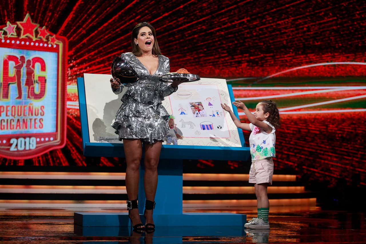 "Tarán", le dijo Danna a la hora de que Galilea le quitó la tapa a la sorpresa.