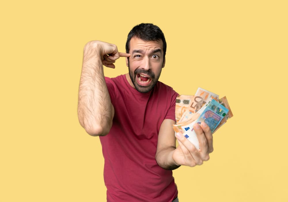 <b>Frase del día:</b> quien cambia su libertad por dinero nunca será ni rico, ni libre.